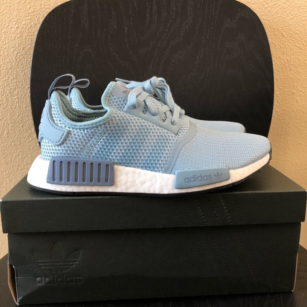 ❣️NMD R1❣️